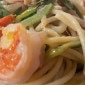Spaghetti Primavera mit Garnelen und Tintenfisch
