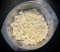 Toastbrot ohne Rinde für die Füllung der Maultaschen