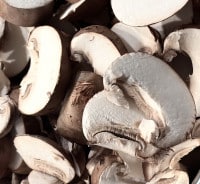 Frische Champignons in Scheiben